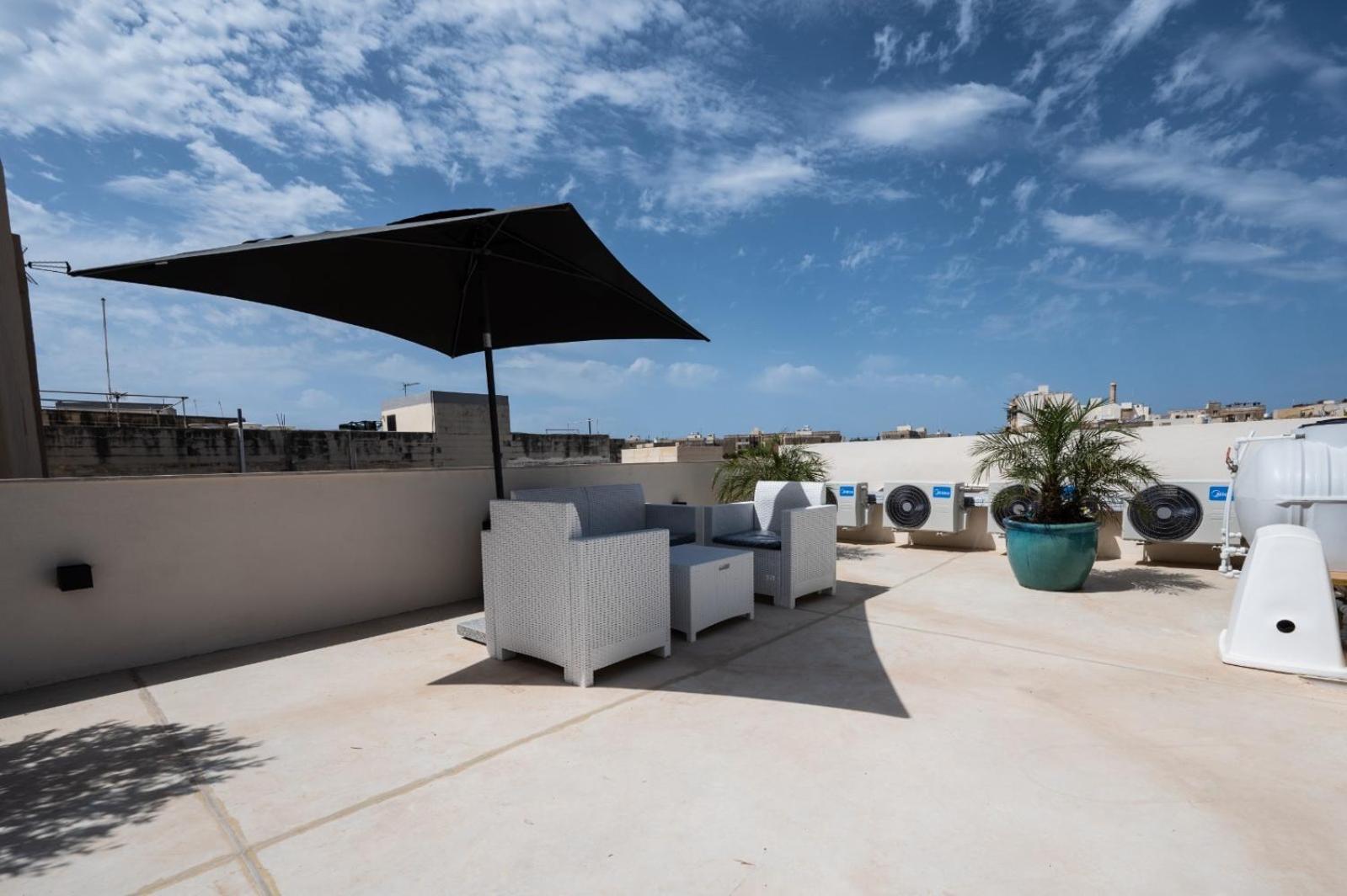 Dar Barbara Duplex 2 Double Bedrooms,2 Sofa Beds Large House With Terrace Roof Views Of Valletta Cospicua Exterior foto